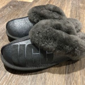 Womens UGGS Sz 6 Sparkle Coquette Gray Slippers